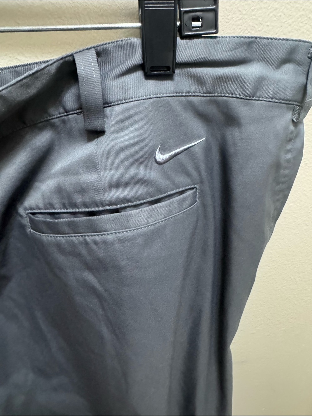 Men’s Nike Grey Golf/Performance Pants with Embroidered Swoosh size 40/30